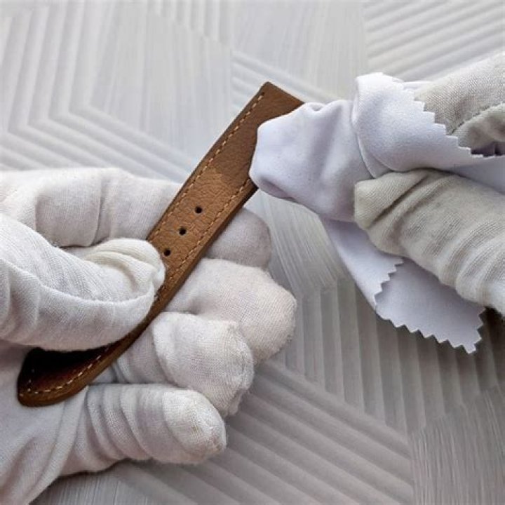 How do you clean a white watch strap