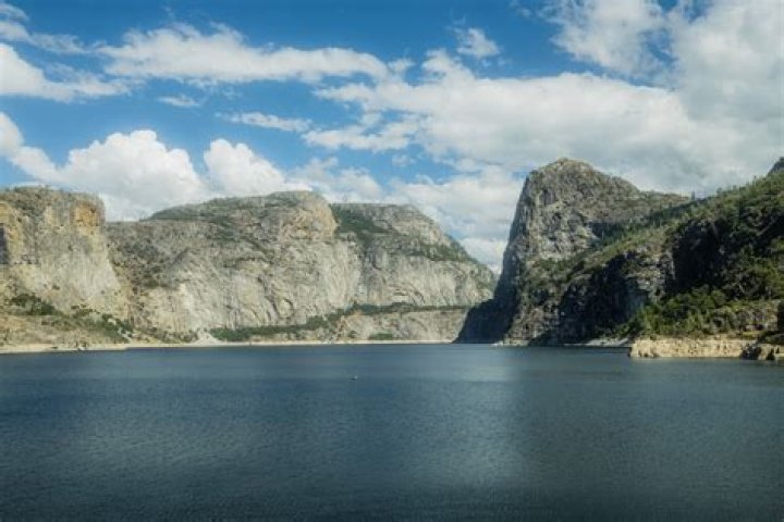 How much did the Hetch Hetchy Dam cost