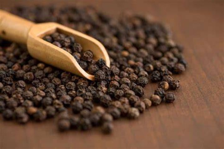 Why does black pepper repel ants